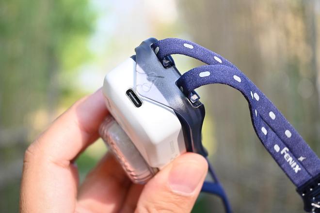 x小魔方头灯体验让你爱不释手！新葡京娱乐城超轻超能！Feni(图2)